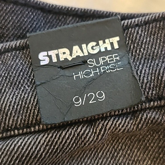 SIMPLE SOCIETY Black Super High Rise Straight Mom Jean Cropped Raw Hem 9/29 - Picture 11 of 13